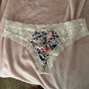 Victoria’s Secret Panties Size Large